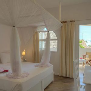Zimmer mit Kingsize-Bett